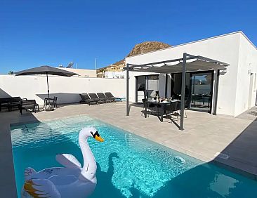 Casa Demi Adore