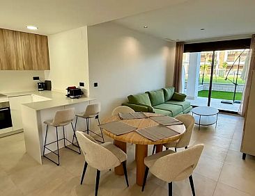 Modern appartement naast golfbaan