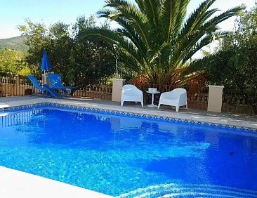 Casa Olyves  met verwarmd zwembad