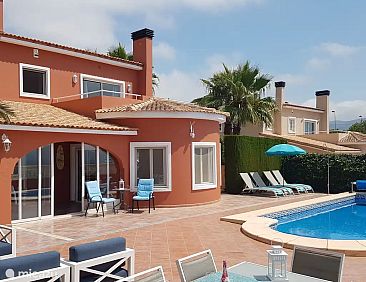 Luxe villa met verw. privé zwembad