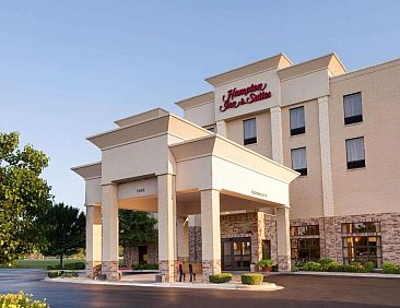 Hampton Inn &amp; Suites Addison
