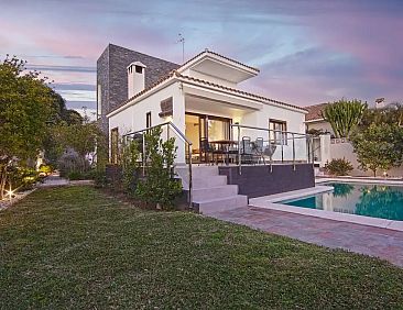 Modern Villa Costabella