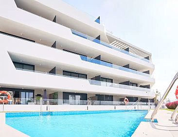 Holiday Andaluz Sealine RY01