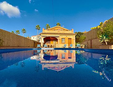 Vakantiehuis Charmantes Ferienhaus mit Grill und Schwimmingp