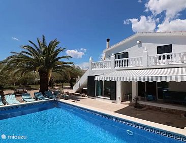 Villa Estel met prive zwembad