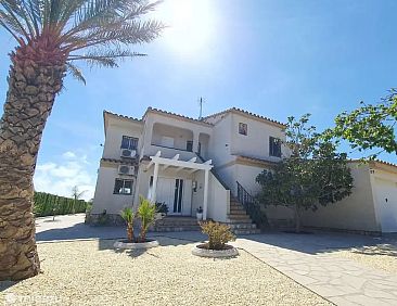 Casa El Toro Rojo