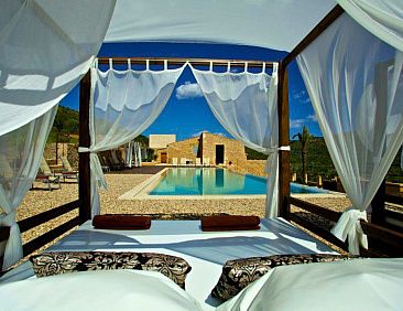 Vakantiehuis Luxuriöses Landhaus für 16 Personen mit Pool 