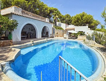 Vakantiehuis Unglaubliche Villa mit Meerblick und Pool