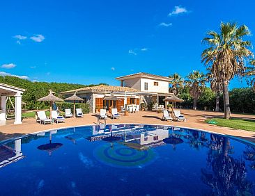 Vakantiehuis Schönes Landhaus mit Pool für 8 Personen