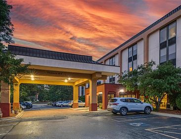 SureStay Plus Hotel by Best Western Chicago Lombard