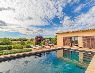 Vakantiehuis Tolles Ferienhaus in Campos mit Großem Pool