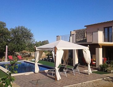 Vakantiehuis Freistehendes Landhaus mit Schwimmbad