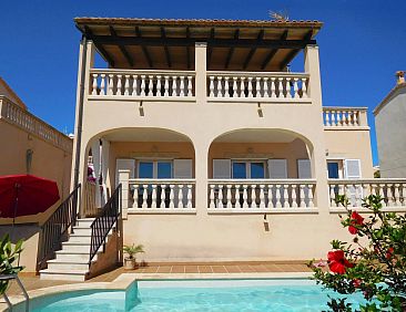 Vakantiehuis Villa "Cajmin" mit eigenem Schwimmbad