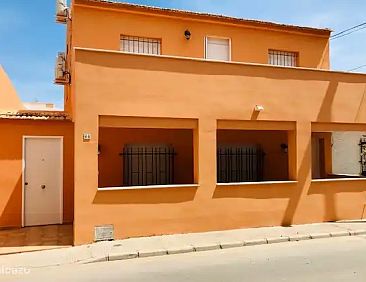 La Casa Naranja BG