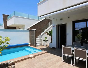 Moderne bungalow en privé zwembad