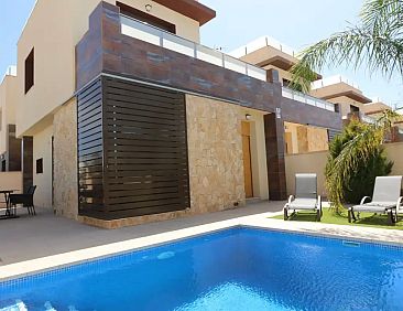 Villa met privé zwembad &amp; zee 010