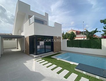 Vrijstaande woning in Los Alcazares