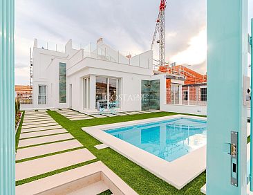 Vrijstaande woning in Los Alcazares