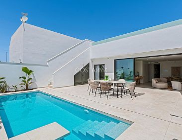 Vrijstaande woning in Los Alcazares