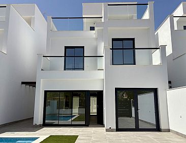 Vrijstaande woning in Los Alcazares