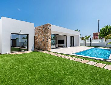 Vrijstaande woning in Los Alcazares