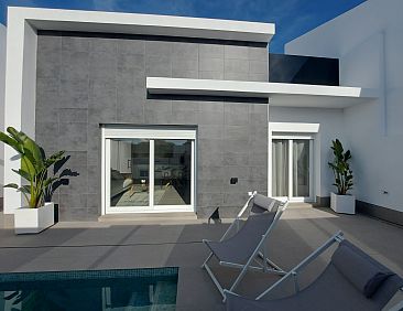 Vrijstaande woning in Roldán