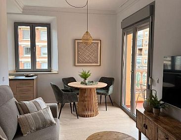 Life Apartments Alameda Colón