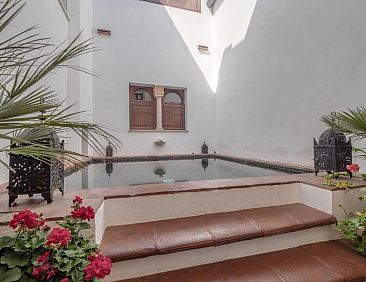 ApartaSuites Alberca Deluxe