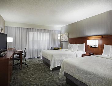 Courtyard Chicago St. Charles