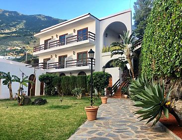 Apartamentos Frontera