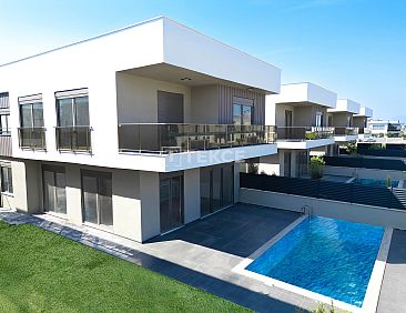 Geschakelde woning in Altınkale