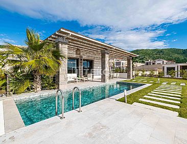 Geschakelde woning in Gümüşlük