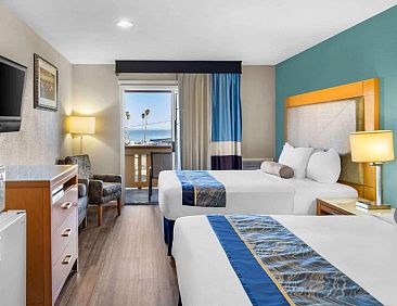 Howard Johnson by Wyndham Santa Cruz Beach Boardwalk