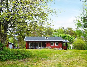 «6 person holiday home in Mönsterås»