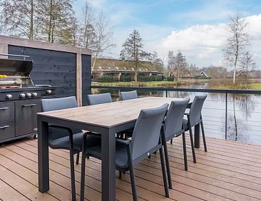 Hof van Saksen | 6-persoons Wellness Waterfront boerderij |