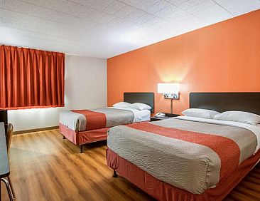 Motel 6-New Stanton, PA