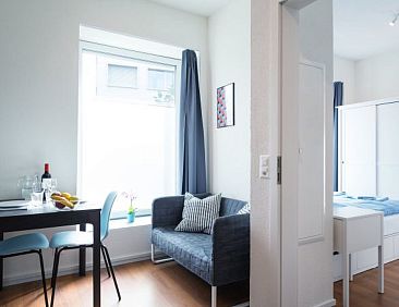 Appartement ZH Red 3 - Letzigrund HITrental Apartment