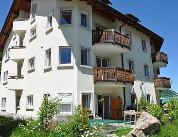 Appartement Chesa Sunasain V8
