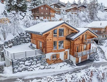 Vakantiehuis Chalet Enchanteur sauna, Whirlpool, 13pax