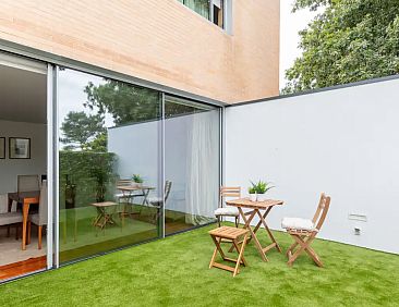 Modern huis met zwembad, tennis, golf