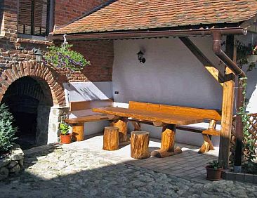 Vakantiehuis Casa Nicu - Blockhaus im Flair vergangener Zeit