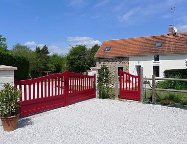 Vakantiehuis in Vesly mit Beheiztem gemeinsamem Pool