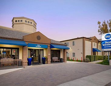 Best Western Royal Palace Inn &amp; Suites