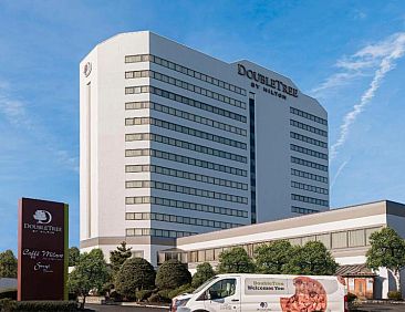 DoubleTree by Hilton Fort Lee/George Washington Bridge