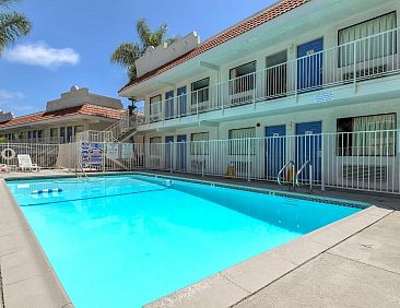 Motel 6-Carlsbad, CA - East Near LEGOLAND