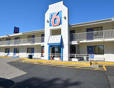 Motel 6-Chicopee, MA - Springfield
