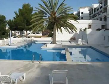 Ruim appartement in Cala Tarida