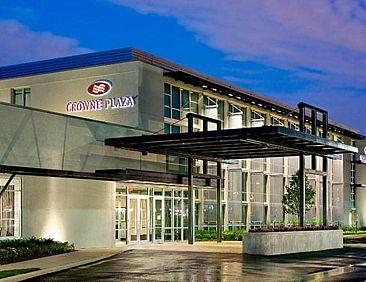 Crowne Plaza Hotel Glen Ellyn/Lombard, an IHG Hotel