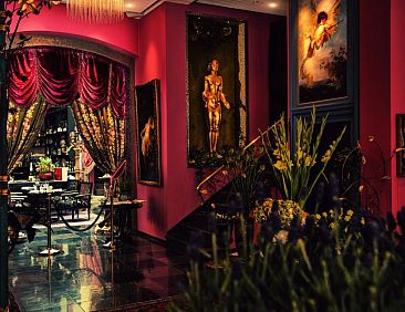 Dorsia Hotel & Restaurant