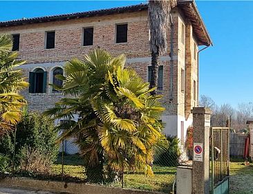 Vrijstaande woning in Rivignano-Teor